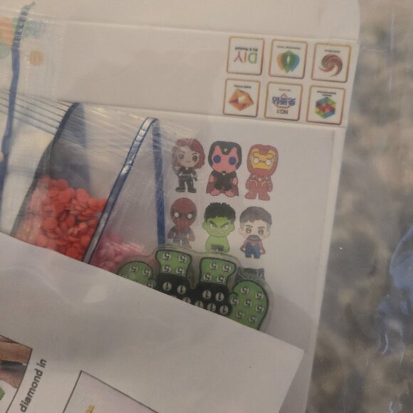 💎 BRAND NEW DIY Diamond Painting Kit - Superhero Keychain Set - Picture 3 of 3